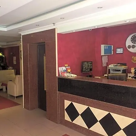 Red White Hotel Istanboel